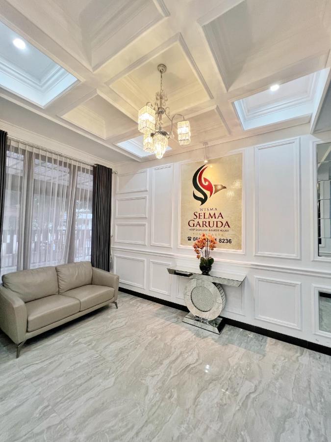 Wisma Selma Garuda Kejayan Esterno foto