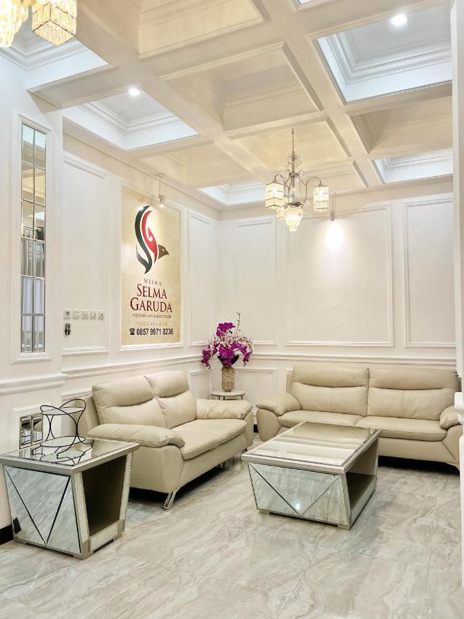 Wisma Selma Garuda Kejayan Esterno foto